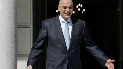 Μετά τις 13:30 οι συναντήσεις Δένδια με τους εκπροσώπους των κομμάτων