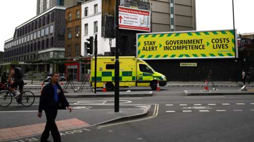 Financial Times: Η Βρετανία έχει στην πραγματικότητα τη μεγαλύτερη παγκοσμίως θνησιμότητα από κορονοϊό