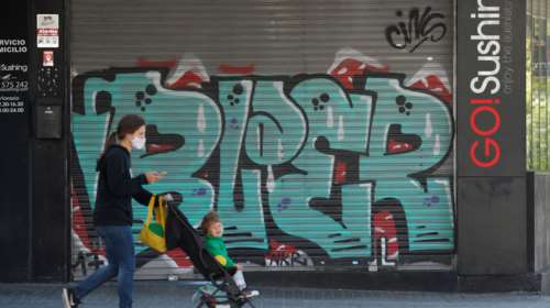 ΠΟΥ-Ευρώπη: Μάσκες παντού και έλεγχος συναθροίσεων μπορούν να σώσουν 281.000 ζωές μέχρι τον Φεβρουάριο