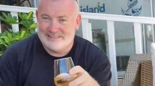 Αυτός είναι ο ηρωικός παππούς που θυσιάστηκε για τα εγγόνια του στην Κρήτη [Βίντεο]