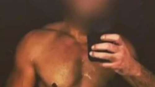 Στο πλευρό του ιερέα με τις ημίγυμνες φωτογραφίες, οι συγχωριανοί του: Δεν σκανδαλιστήκαμε, είναι εξαιρετικός άνθρωπος