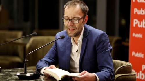 Αύγουστος Κορτώ - Η αιχμηρή ανάρτηση για τις φωτιές: &quot;Η Ελλάδα είναι ένα κορμί που λαβώνεται...&quot;