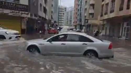 Πρωτοφανείς πλημμύρες από τις ισχυρές καταιγίδες σε Ντουμπάι και Άμπου Ντάμπι [βίντεο]