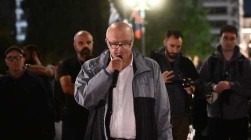 Ηλίας Παπαγγελής: "Αφού παίζουμε κρυφτούλι... η κ. Καρυστιανού θα μπει στη Βουλή να "ξετρυπώσει’’ τον κ. Καραμανλή "