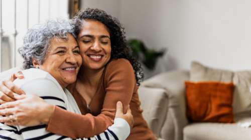 Η δύναμη της αγκαλιάς: Πώς η σωματική επαφή ρυθμίζει το στρες