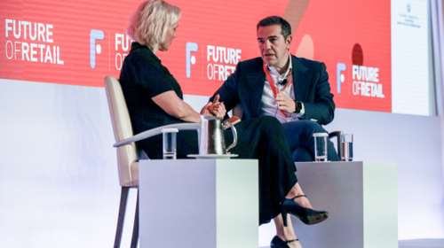 Τσίπρας στο Συνέδριο της ΕΣΕΕ: &quot;Πρωτόγνωρη εικόνα&quot; και &quot;τριπλή κρίση&quot; στον κλάδο της μικρομεσαίας επιχειρηματικότητας