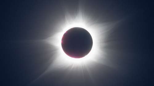 Η πρώτη ολική έκλειψη Ηλίου στην Ευρώπη έπειτα από 27 χρόνια και άλλα αστρονομικά γεγονότα για το 2026