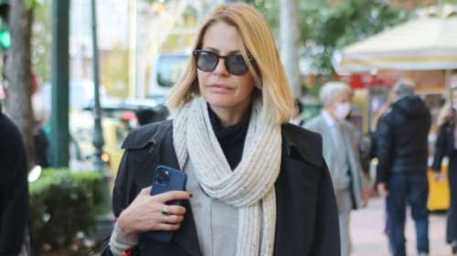 Η Τζένη Μπαλατσινού είναι λάτρης της Τέχνης: Η εμφάνιση στο Κουκάκι