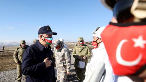 Εκνευρισμένος με το ελληνικό εξοπλιστικό πρόγραμμα ο Ακάρ: &quot;Τέτοιες ενέργειες κλιμακώνουν την ένταση, ματαιοπονούν&quot;