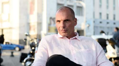 &quot;Κράζουν&quot; τον Βαρουφάκη που χαιρετίζει &quot;την ήττα του ιμπεριαλισμού στο Αφγανιστάν&quot;- Και μετά… ανησυχεί για τις γυναίκες