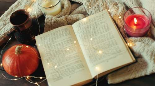 Αυτό το βιβλίο έχει γίνει viral στο TikTok και εξαντλείται από παντού - Γιατί το διαβάζουν όλοι