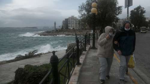 Επιδείνωση του καιρού από την Παρασκευή: Σε αυξημένη ετοιμότητα ο κρατικός μηχανισμός – Τι πρέπει να προσέξουν οι πολίτες