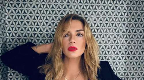 Η Βάσω Λασκαράκη είναι η πιο cool νονά: Δείτε τη να παίζει με τον βαφτιστήρι της, Μάξιμο Μιχόπουλο