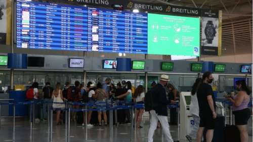 Στα ύψη η επιβατική κίνηση τον Ιούνιο στο &quot;Ελευθέριος Βενιζέλος&quot; - Αυξήθηκε κατά 19,8%