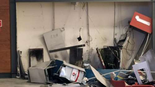 Πάτρα: Ανατίναξαν 3 ΑΤΜ και εξαφανίστηκαν με 240.000 ευρώ [Εικόνες]
