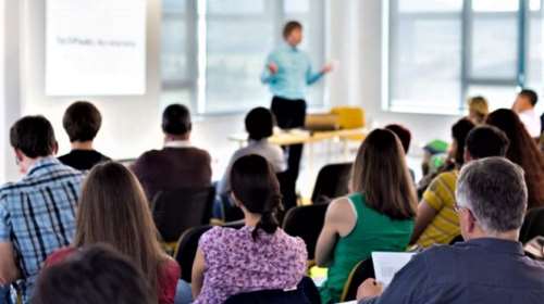 Είναι γεγονός: Το πρώτο μεταπτυχιακό πρόγραμμα που προσφέρει εξειδίκευση στην &quot;Αξιολόγηση στην Εκπαίδευση&quot;