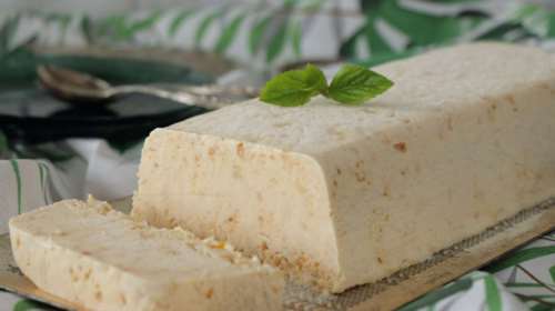 Σούπερ συνταγή: Το πιο τέλειο παγωτό πραλίνα αμυγδάλου, με 6 μόνο υλικά