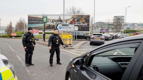 Η αντιτρομοκρατική ερευνά τη φωτιά στο αεροδρόμιο του Χίθροου- Κι αν είναι σαμποτάζ του Πούτιν;