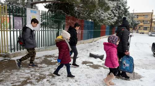 Κακοκαιρία &quot;Barbara&quot;: Την Κυριακή η απόφαση για το αν θα ανοίξουν τα σχολεία τη Δευτέρα