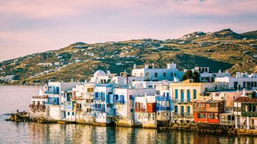 Μύκονος - Καταγγελία: Τους έστειλαν σπίτι με σπασμένο πόδι και κάταγμα γιατί δεν υπήρχε γιατρός στο νοσοκομείο