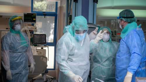 Εθελοντής νοσηλευτής σε ΜΕΘ Covid: Τραγική η κατάσταση στα νοσοκομεία - Ένας μας αναλογεί σε πέντε ασθενείς