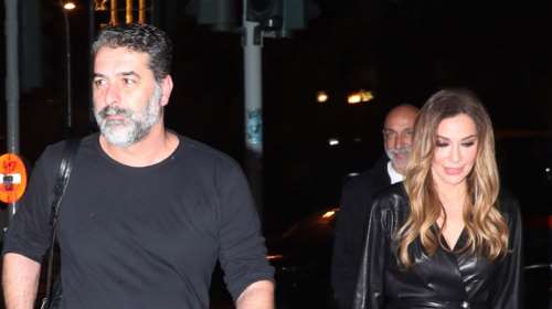 Ο Βασίλης Μπισμπίκης στην... υπόγεια διάβαση με τη Δέσποινα Βανδή: Το πιο ρομαντικό κλικ