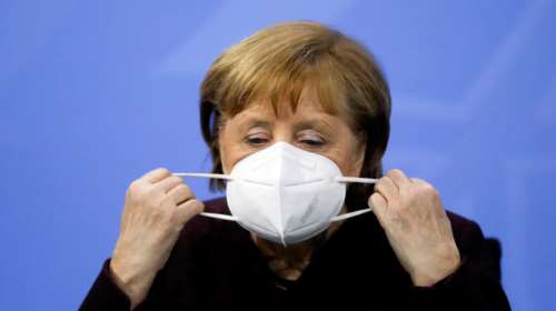 Η Μέρκελ προειδοποιεί για αυστηρότερα μέτρα: Δεν πιστεύω ότι το &quot;κάνω τεστ και βγαίνω βόλτα&quot; είναι η σωστή απάντηση