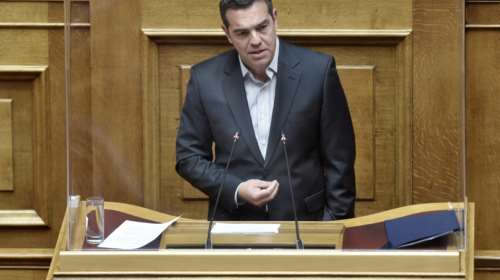 Επίθεση Τσίπρα στην κυβέρνηση: &quot;Κάνετε το λιοντάρι στον γιατρό και την πάπια στον κλινικάρχη&quot;