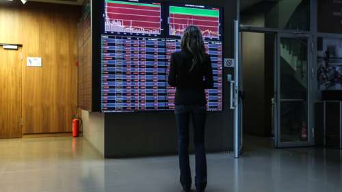 Χρηματιστήριο: Σταθεροποιητικά με οριακή άνοδο το κλείσιμο της εβδομάδας - Σε χαμηλό  ο τζίρος