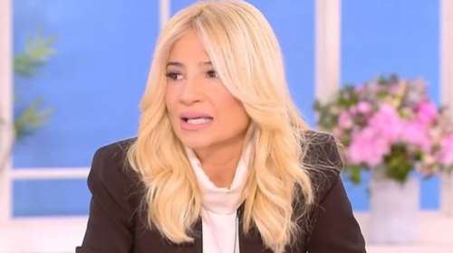 Μουδιασμένη η Φαίη Σκορδά στον ΣΚΑΪ: "Θα σφίξω τα δόντια σήμερα"