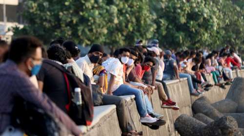 Σαρώνει την Ινδία ο κορονοϊός με 100.000 κρούσματα την ημέρα: Η χώρα που παρασκευάζει τα περισσότερα εμβόλια