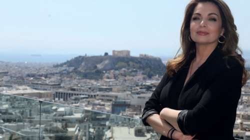 Άντζελα Γκερέκου: Εντυπωσιακή αλλαγή ένα χρόνο μετά τον θάνατο του Τόλη Βοσκόπουλου