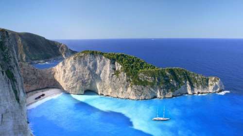 Εν μέσω κορονοϊού πασίγνωστο ταξιδιωτικό περιοδικό υμνεί και προτείνει Ζάκυνθο, Κρήτη και Κεφαλονιά