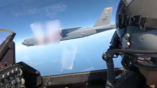 Μήνυμα... αέρος: Νέα συνοδεία αμερικανικών Β-52 από ελληνικά F-16