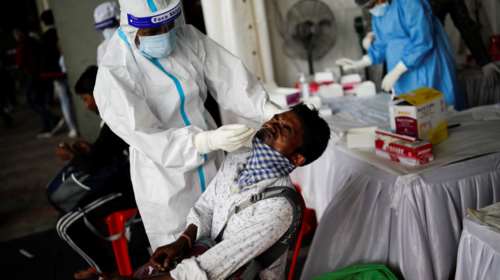 Ινδία: Πάνω από 1.000 νεκροί σε μία ημέρα από τον κορονοϊό