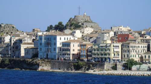 Αυτοκτόνησε Βρετανός τουρίστας στην Κέρκυρα- Επεσε στο κενό από το μπαλκόνι του ξενοδοχείου