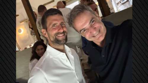 Η selfie του Κυριάκου Μητσοτάκη με τον Νόβακ Τζόκοβιτς - "Με τον Νόβακ στην Τήνο!"