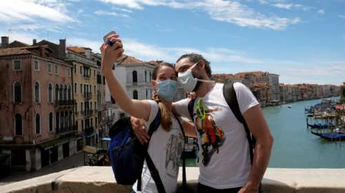 Κορονοϊός - Ιταλία: Ενισχύονται τα μέτρα ενόψει Δεκαπενταύγουστου - Πέφτουν &quot;βροχή&quot; τα πρόστιμα