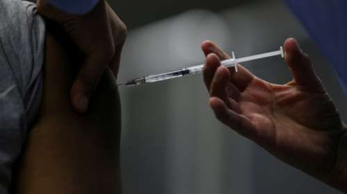 Bloomberg:  Η Οξφόρδη ετοιμάζει εμβόλιο για τον καρκίνο με την τεχνολογία mRNA, όπως για τον κορονοϊό