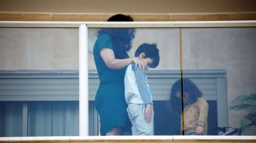 Ισπανία: Χαλάρωση μέτρων με περιορισμένες εξόδους των παιδιών από το σπίτι - Πως θα γίνεται