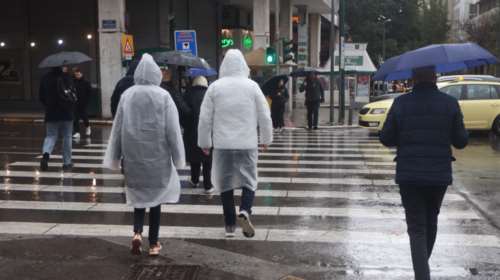 Κακοκαιρία: Μέχρι ποια ώρα θα βρέχει σήμερα - Συστάσεις από την Επιτροπή Εκτίμησης Κινδύνου - Οι περιοχές σε Red Code