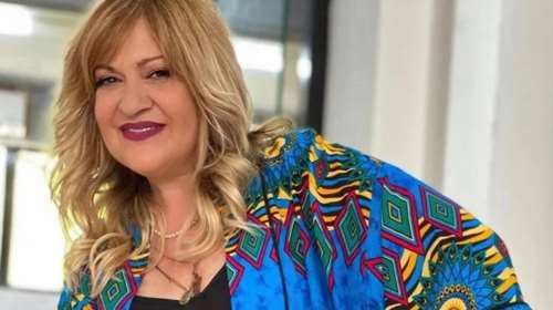 Σπάνιο κλικ: Η Τζόυς Ευείδη με λευκό μπικίνι είναι ένα καλοκαιρινό όνειρο