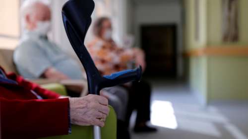 Συναγερμός και καραντίνα σε γηροκομείο στο Μοσχάτο: Εργαζόμενη θετική στον κορονοϊό