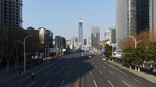 Κοροναϊός: Απίστευτο βίντεο με απόκοσμες εικόνες στην πόλη - φάντασμα της Ουχάν