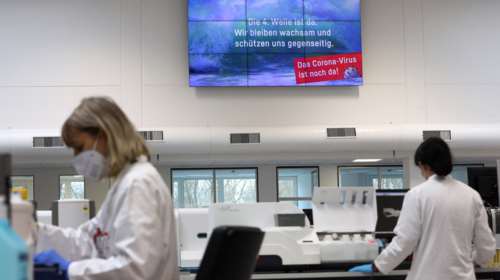 Ηλίας Μόσιαλος: Τι γνωρίζουμε για την υποπαραλλαγή &quot;Stealth&quot; της Όμικρον