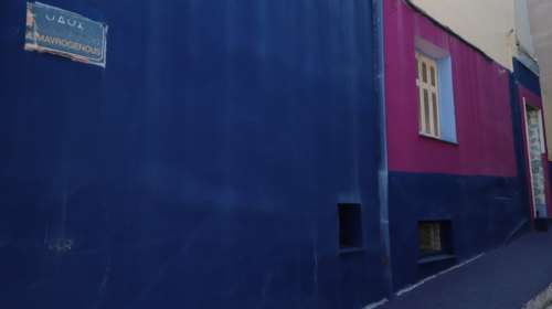 Ανείπωτη τραγωδία στην Καλλιθέα: Ζούσε για εβδομάδες με τη νεκρή μητέρα της - Στη ντουλάπα το άψυχο σώμα της 92χρονης