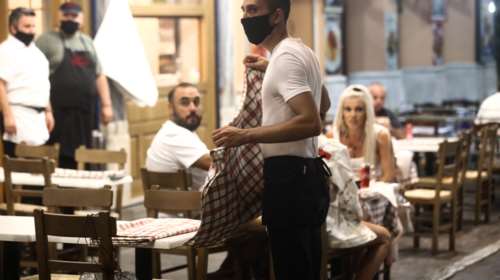 Lockdown στην εστίαση: &quot;Όχι&quot; από τους καταστηματάρχες της Αττικής - Διαχωρίζουν τη θέση τους