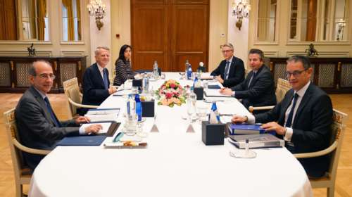 Ολοκληρώθηκαν μετά από τέσσερις ώρες οι νέες διερευνητικές επαφές Ελλάδας-Τουρκίας στην Αθήνα