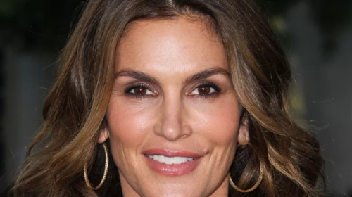 Θέλεις να φαίνεσαι 20 χρόνια νεότερη; Αυτό είναι το χτένισμα που πρέπει να υιοθετήσεις