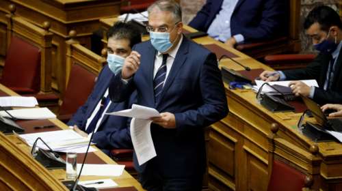 Αγρια κόντρα στη Βουλή Θεοδωρικάκου- Ραγκούση για τη Χρυσή Αυγή και τον Ποινικό Κώδικα του ΣΥΡΙΖΑ